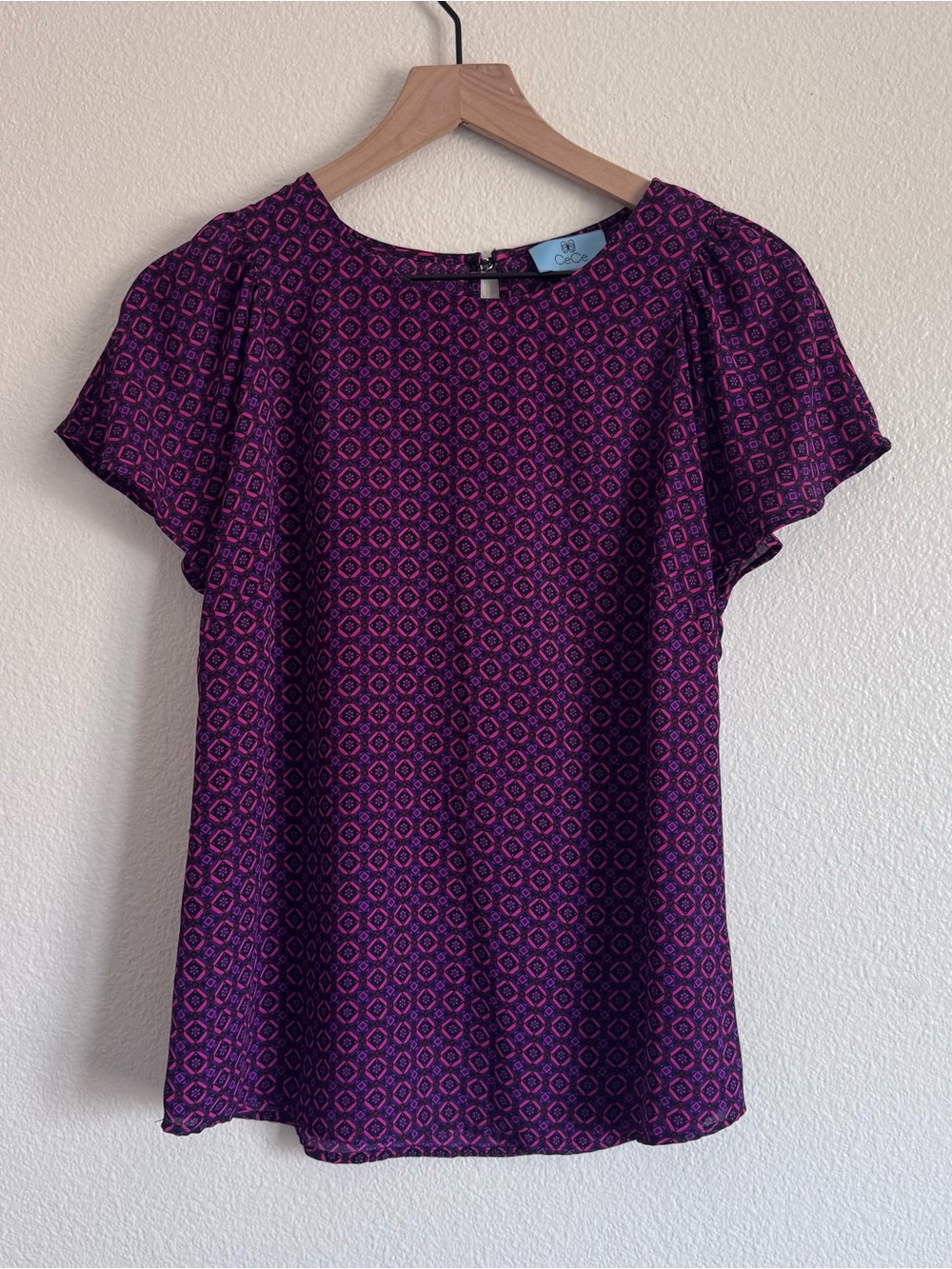 CeCe Purple Short sleeve and relaxed fit Geometric Patterned Blouse
